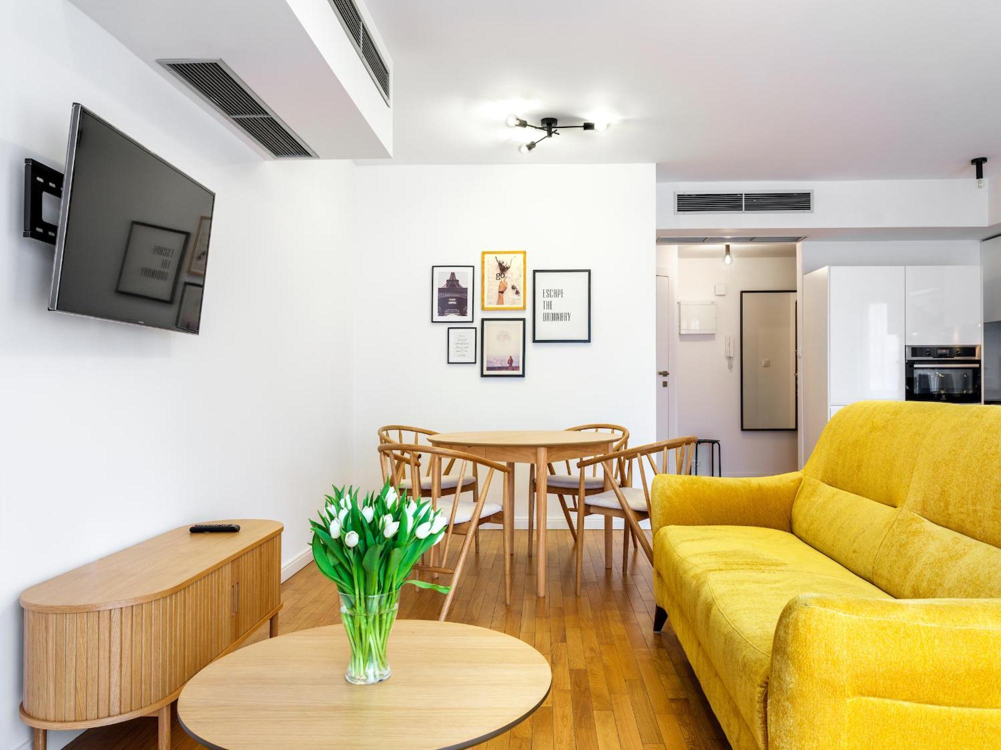 Modern Central Apartment W. Parking By Tyzenhauz Krakow Bagian luar foto