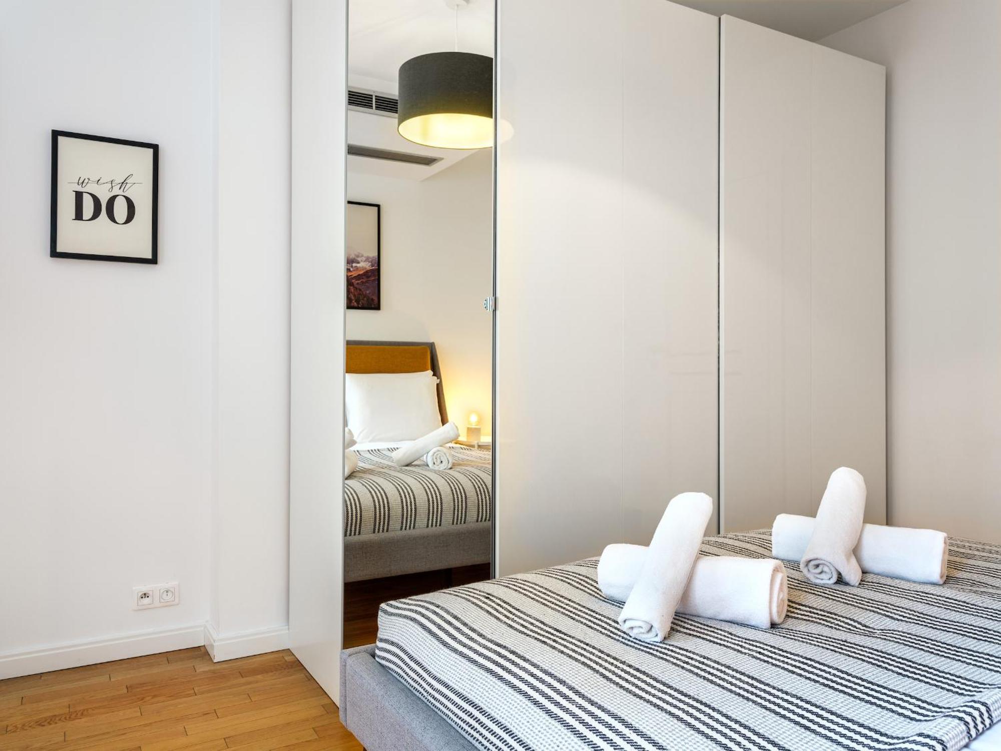 Modern Central Apartment W. Parking By Tyzenhauz Krakow Bagian luar foto