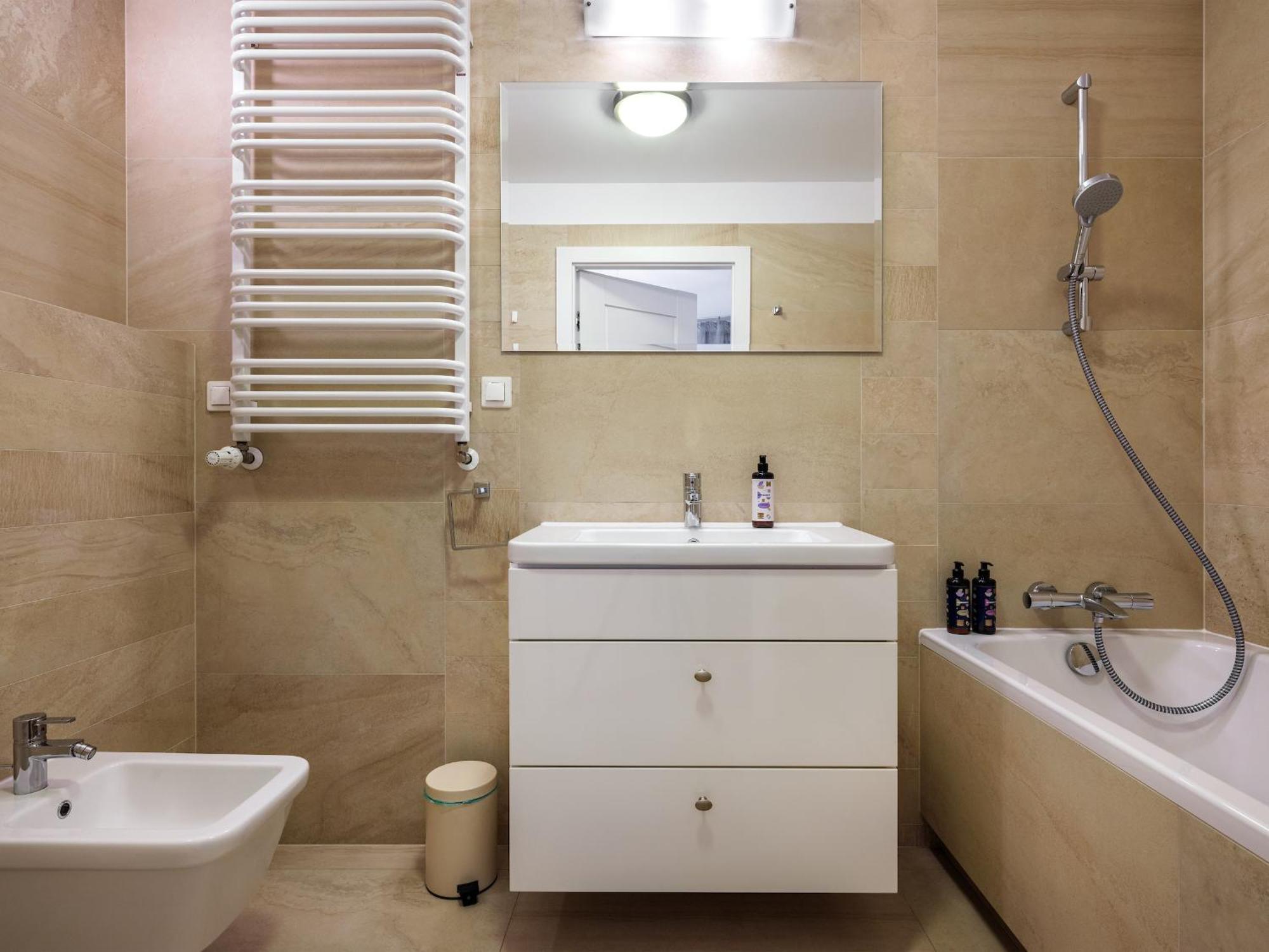 Modern Central Apartment W. Parking By Tyzenhauz Krakow Bagian luar foto